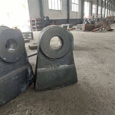 مزاحم ہتھوڑے کے سر پہنیں۔